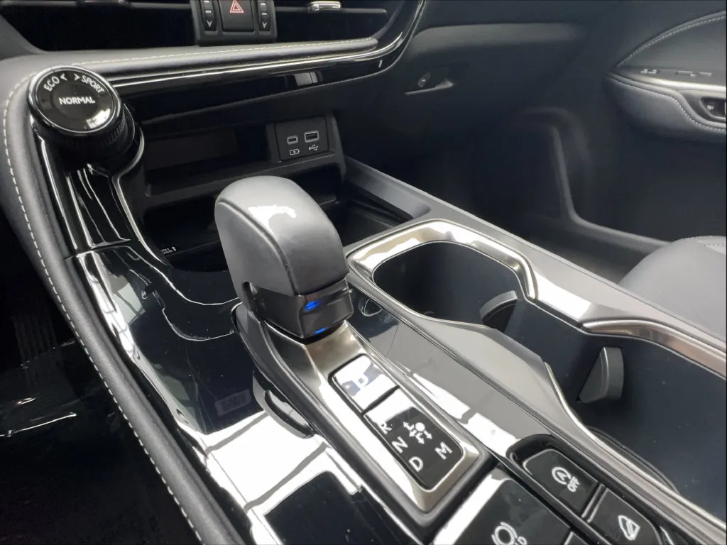 Lexus NX photo 44