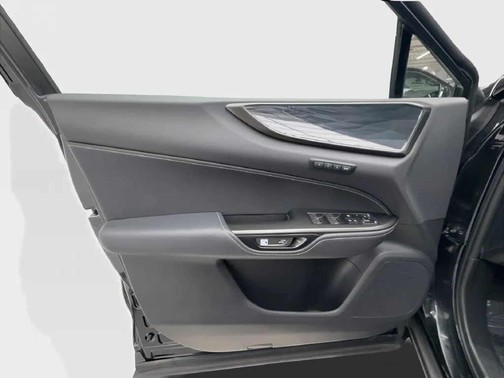 Lexus NX photo 25