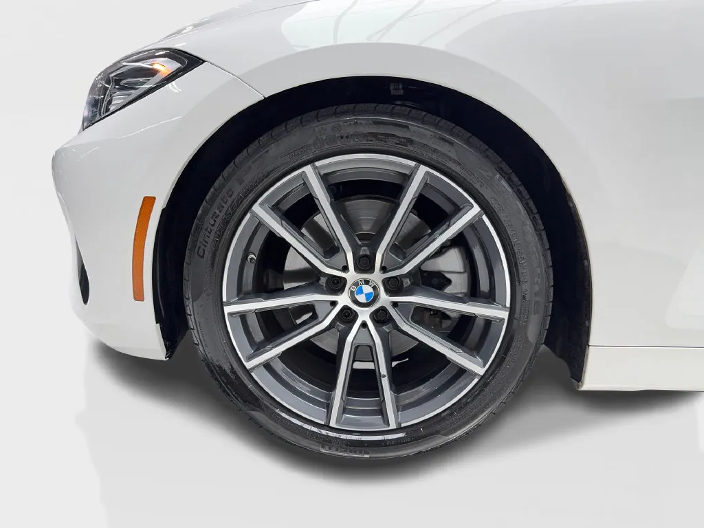 BMW 4 Series photo 12