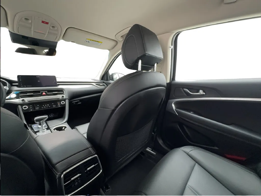 Genesis G70 photo 42