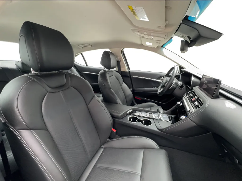Genesis G70 photo 32