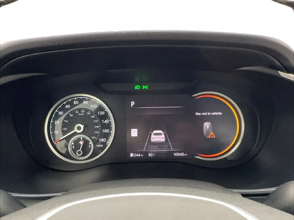 Genesis G70 photo 43