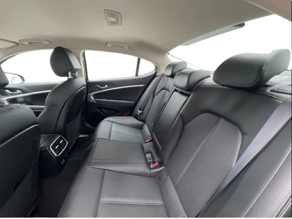 Genesis G70 photo 26