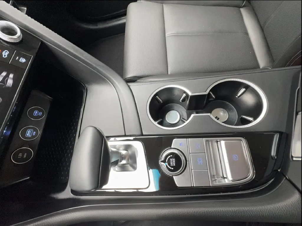 Genesis G70 photo 52