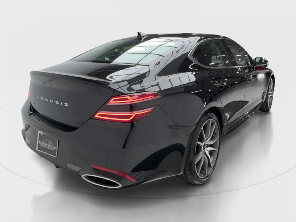Genesis G70 photo 8