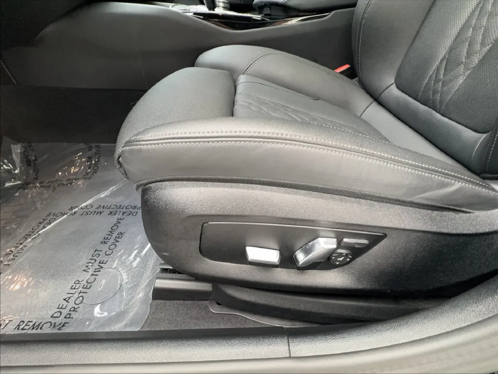 BMW 5 Series photo 25