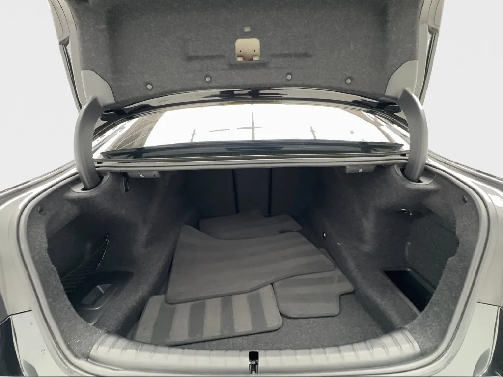 BMW 5 Series photo 19
