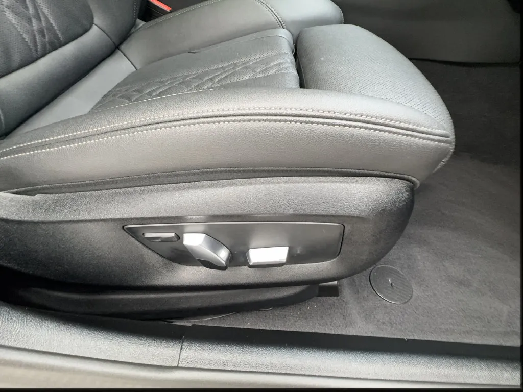 BMW 5 Series photo 35