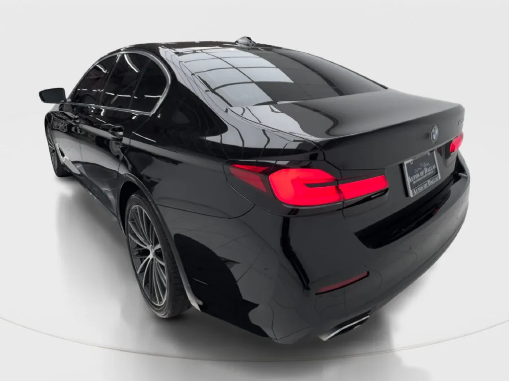 BMW 5 Series photo 11