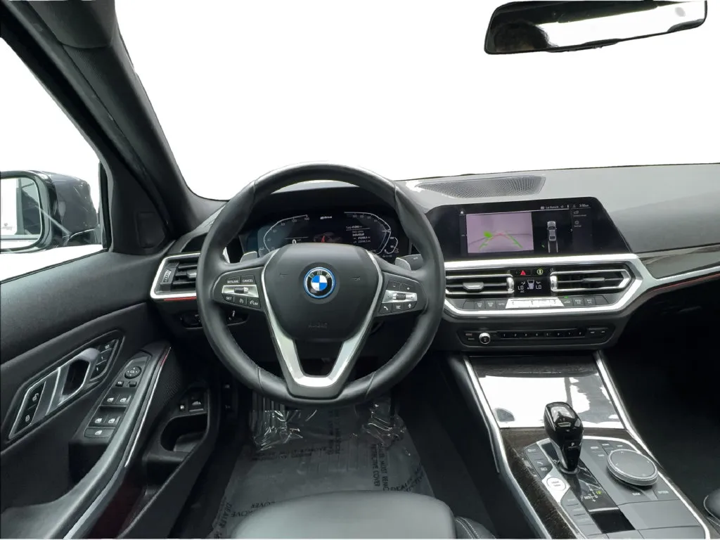 BMW 3 Series photo 40