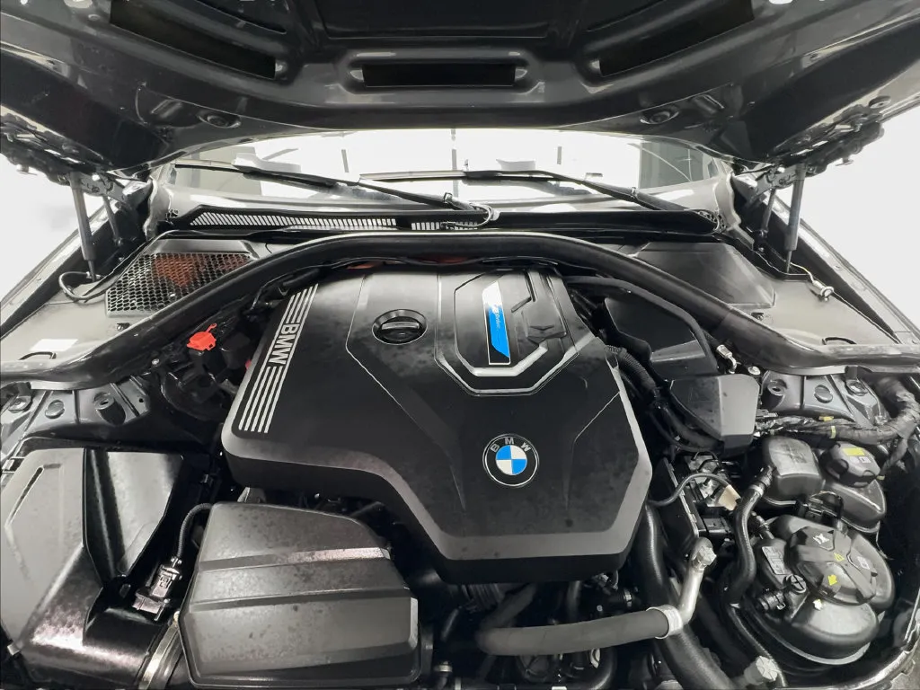 BMW 3 Series photo 20