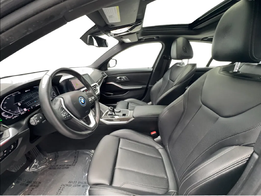 BMW 3 Series photo 22