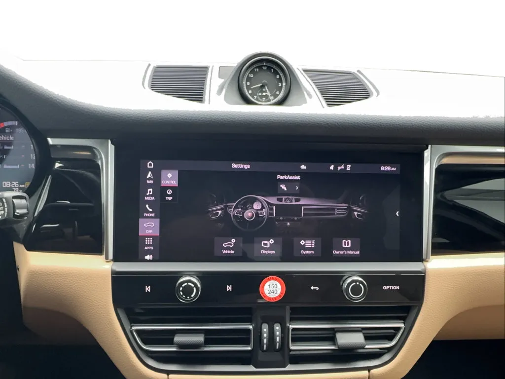 Porsche Macan photo 51