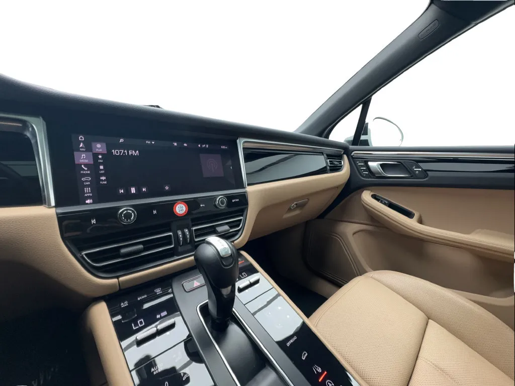 Porsche Macan photo 44