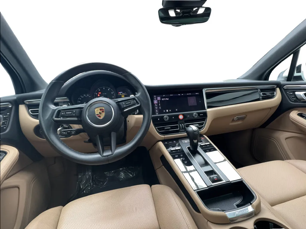 Porsche Macan photo 36