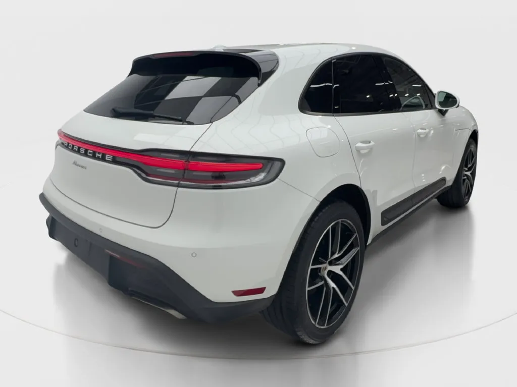 Porsche Macan photo 8