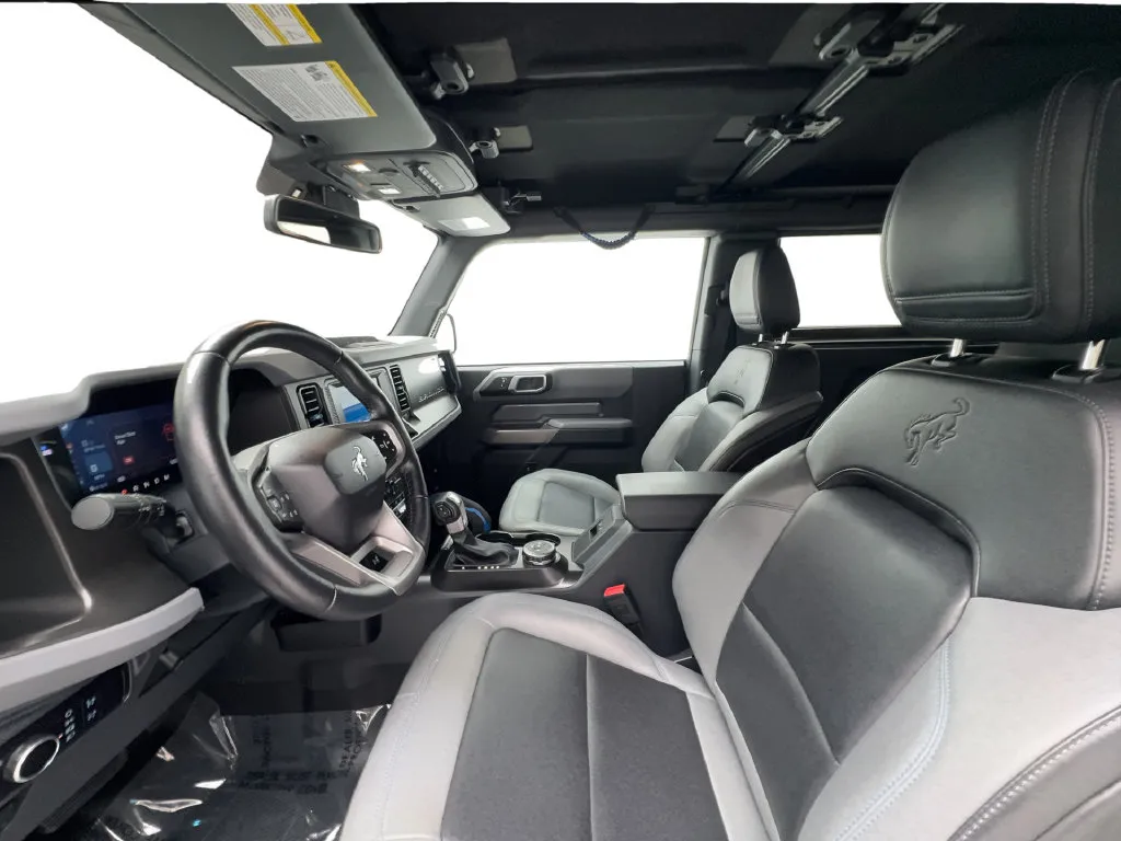 Ford Bronco photo 21