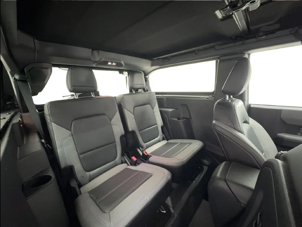 Ford Bronco photo 30
