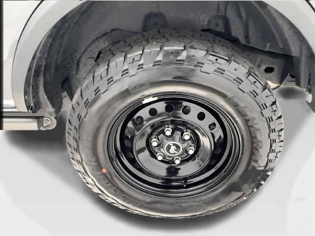 Ford Bronco photo 12