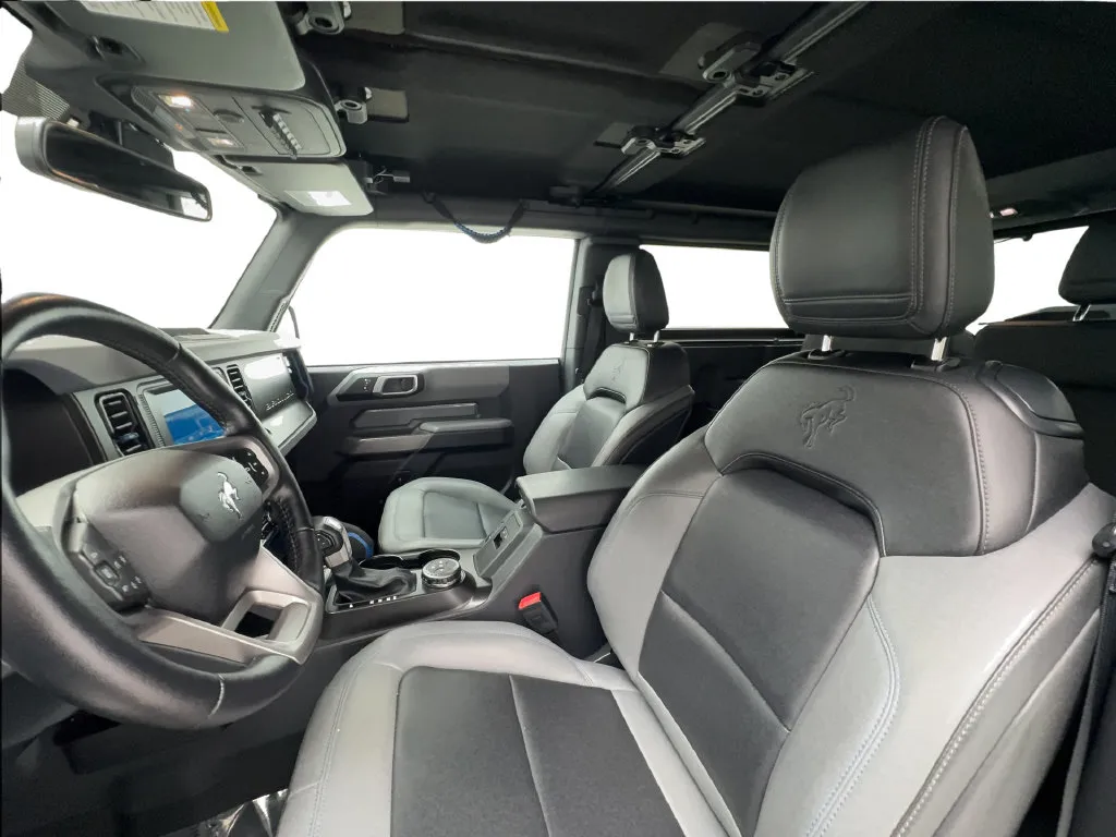 Ford Bronco photo 20