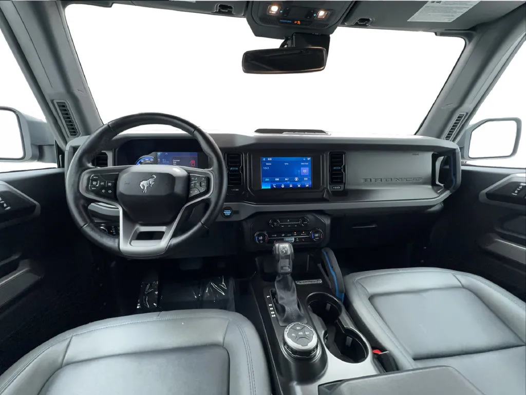 Ford Bronco photo 32