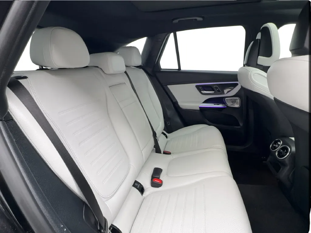 Mercedes-Benz GLC photo 26