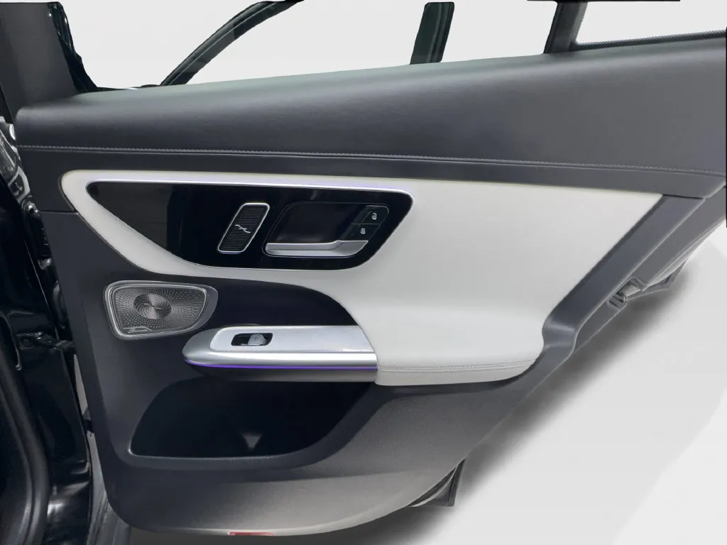 Mercedes-Benz GLC photo 28