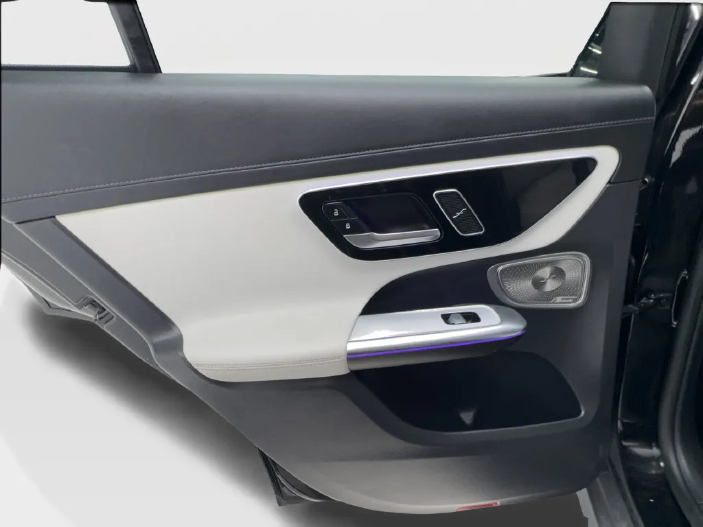 Mercedes-Benz GLC photo 25