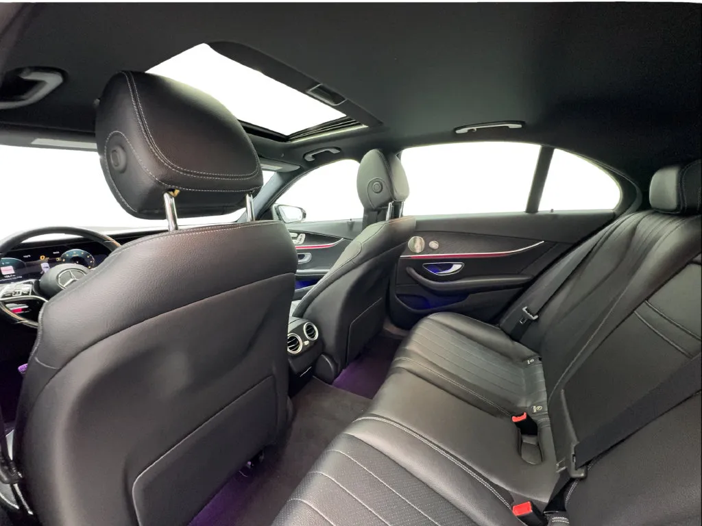 Mercedes-Benz E-Class photo 26