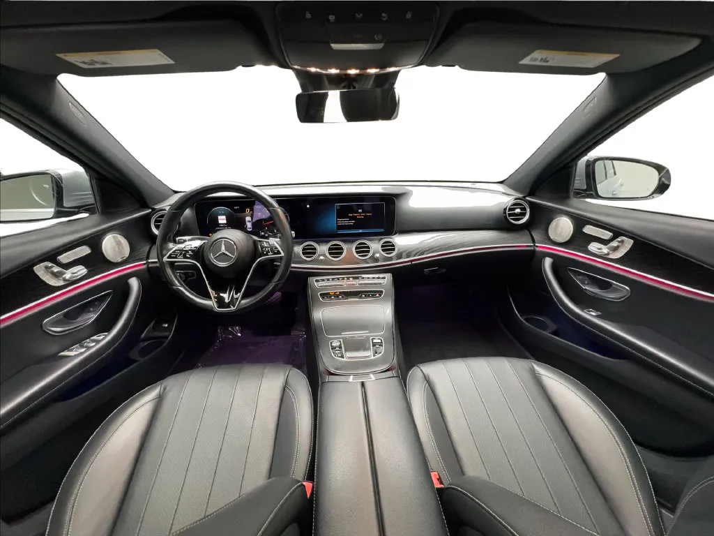 Mercedes-Benz E-Class photo 40