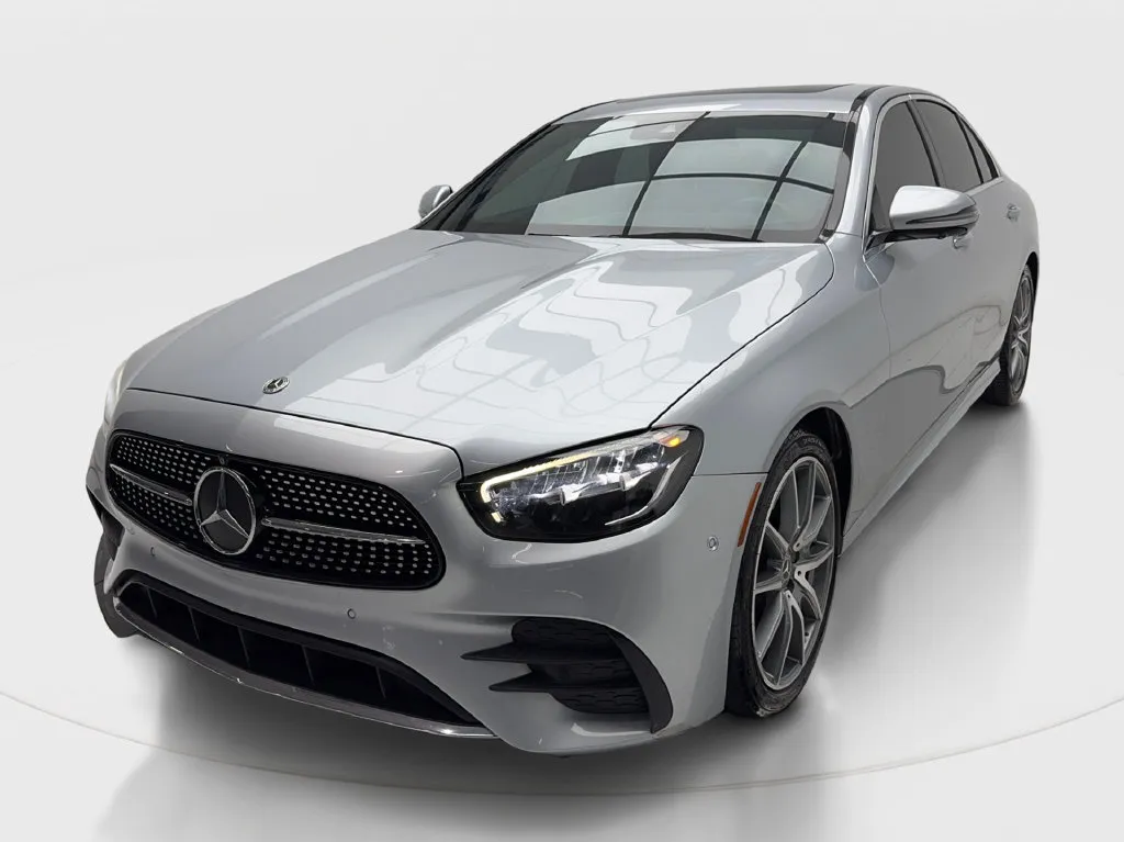 Mercedes-Benz E-Class photo 5