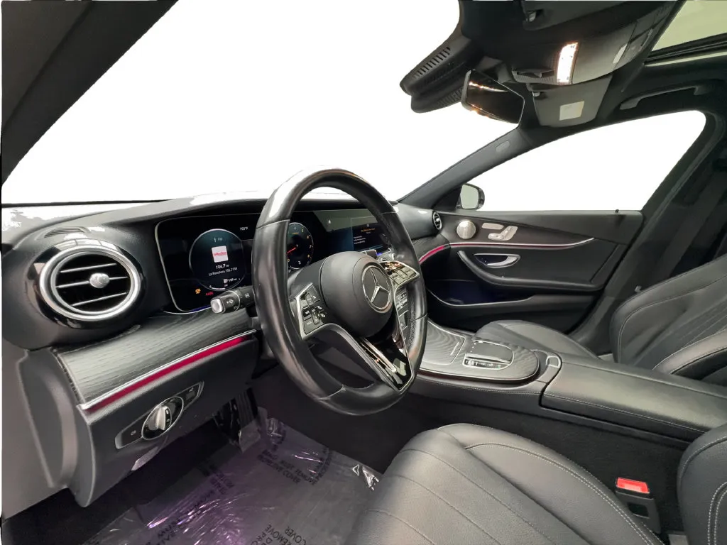 Mercedes-Benz E-Class photo 23