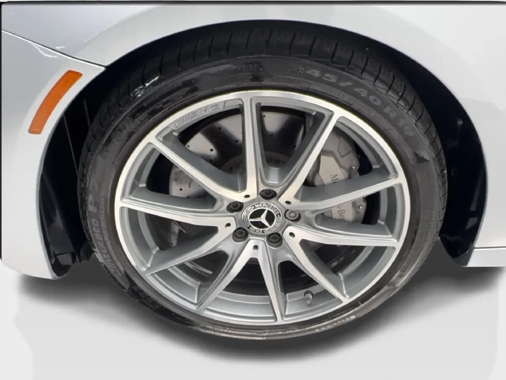 Mercedes-Benz E-Class photo 15