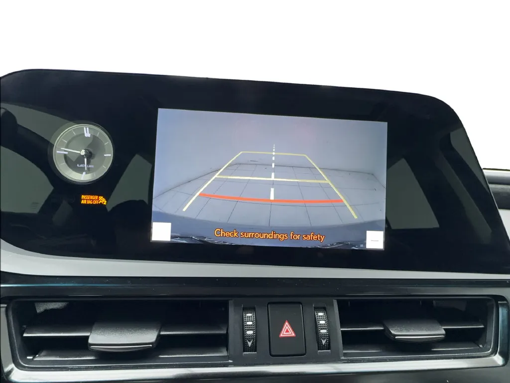Lexus ES photo 53