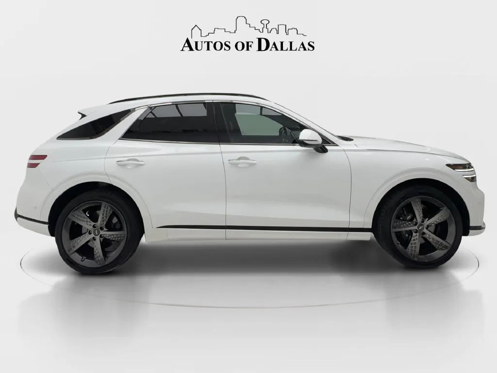 Genesis GV70 photo 11