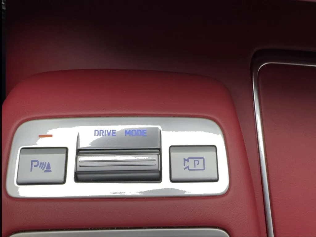 Genesis GV70 photo 49