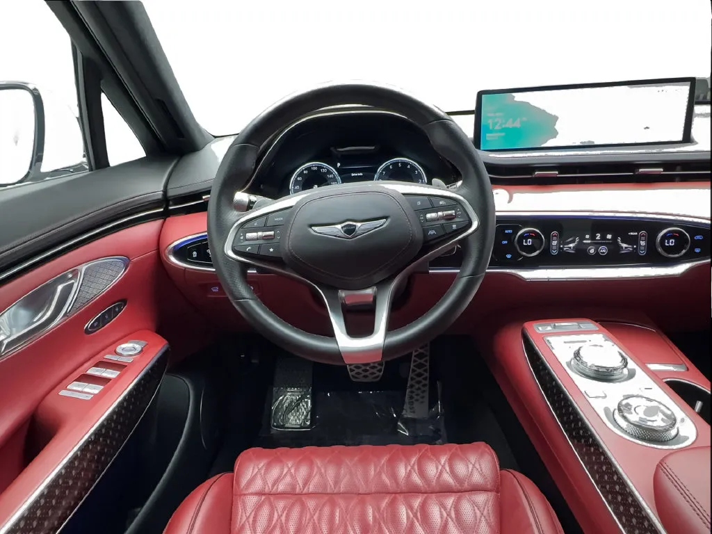 Genesis GV70 photo 39