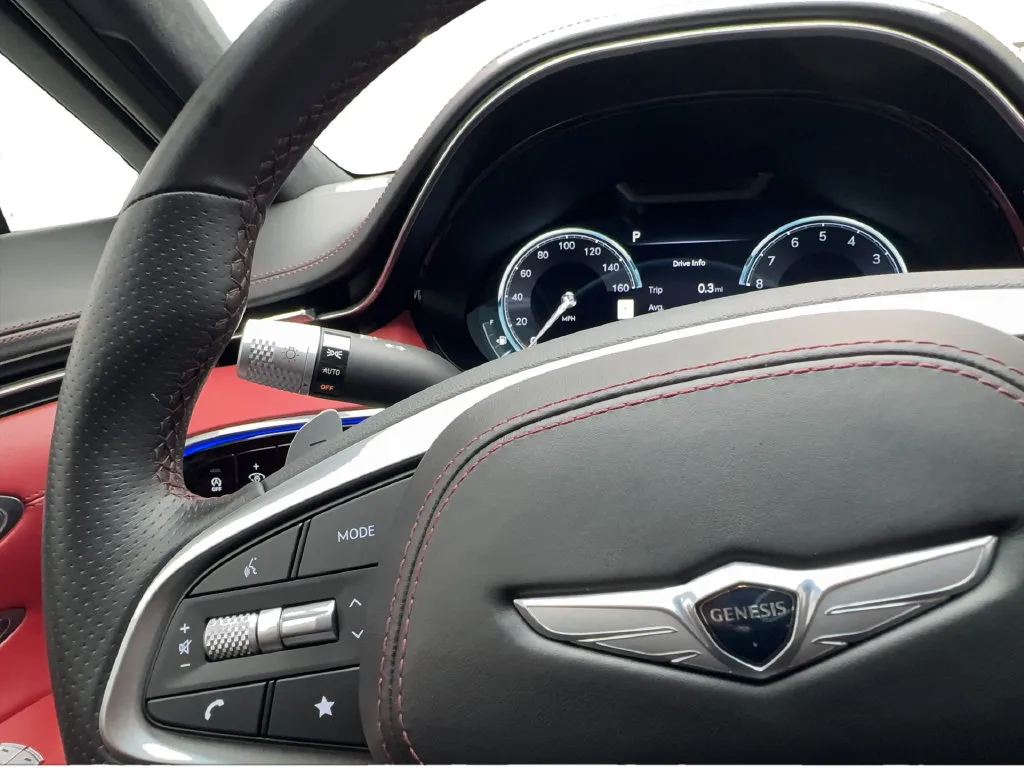 Genesis GV70 photo 44