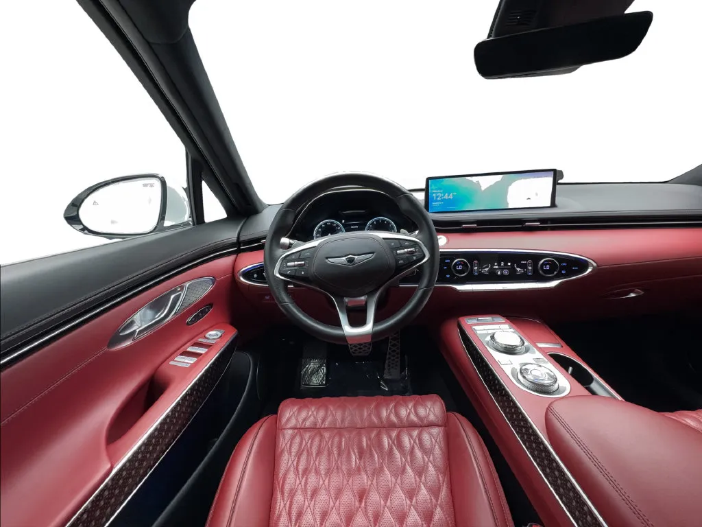 Genesis GV70 photo 37