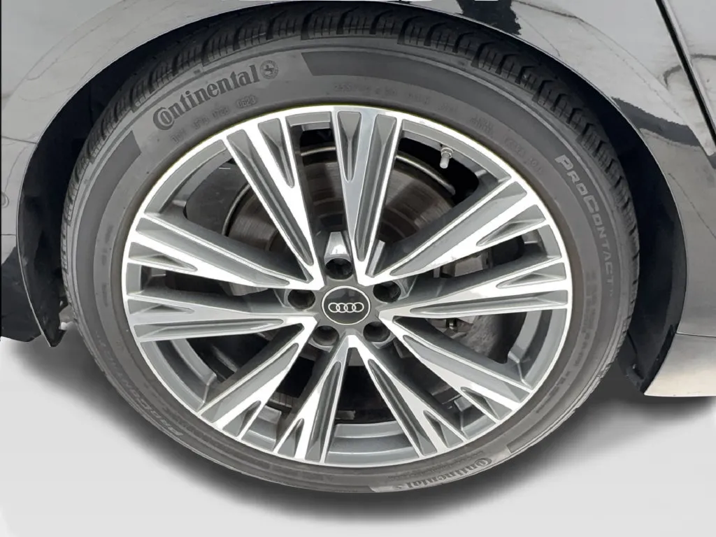 Audi A6 photo 18