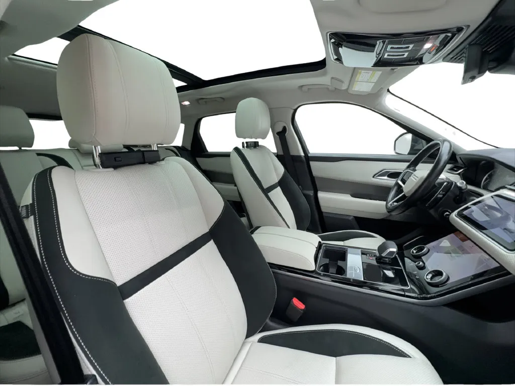 Land Rover Range Rover Velar photo 34