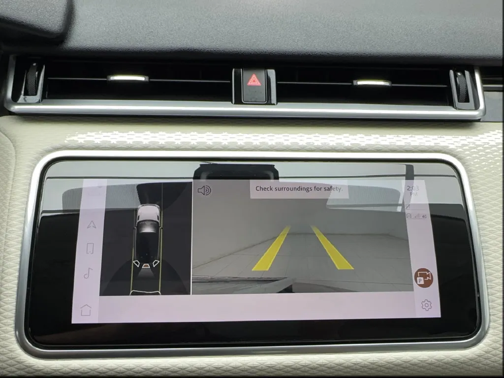 Land Rover Range Rover Velar photo 57