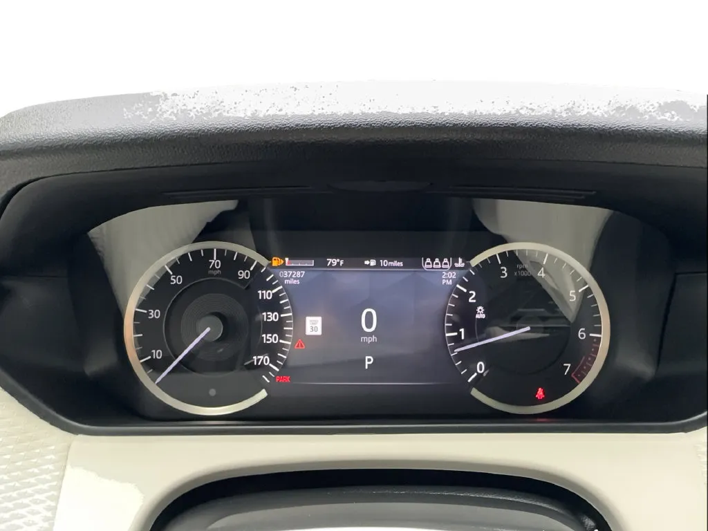 Land Rover Range Rover Velar photo 45
