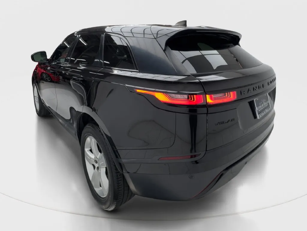 Land Rover Range Rover Velar photo 11