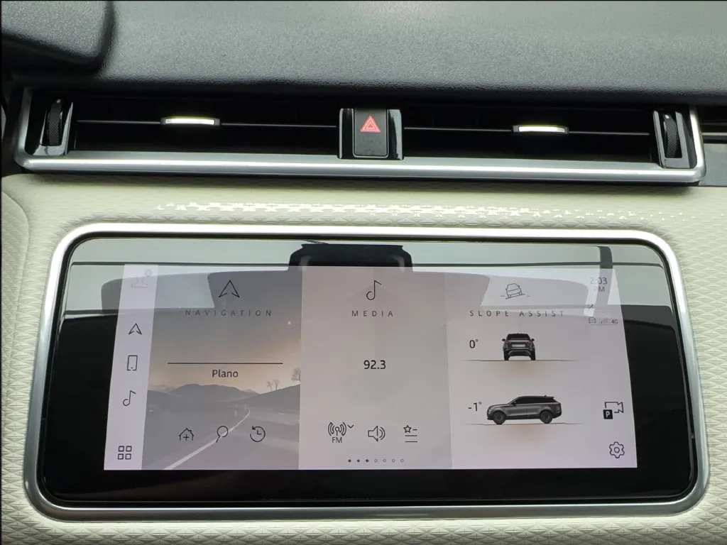 Land Rover Range Rover Velar photo 55