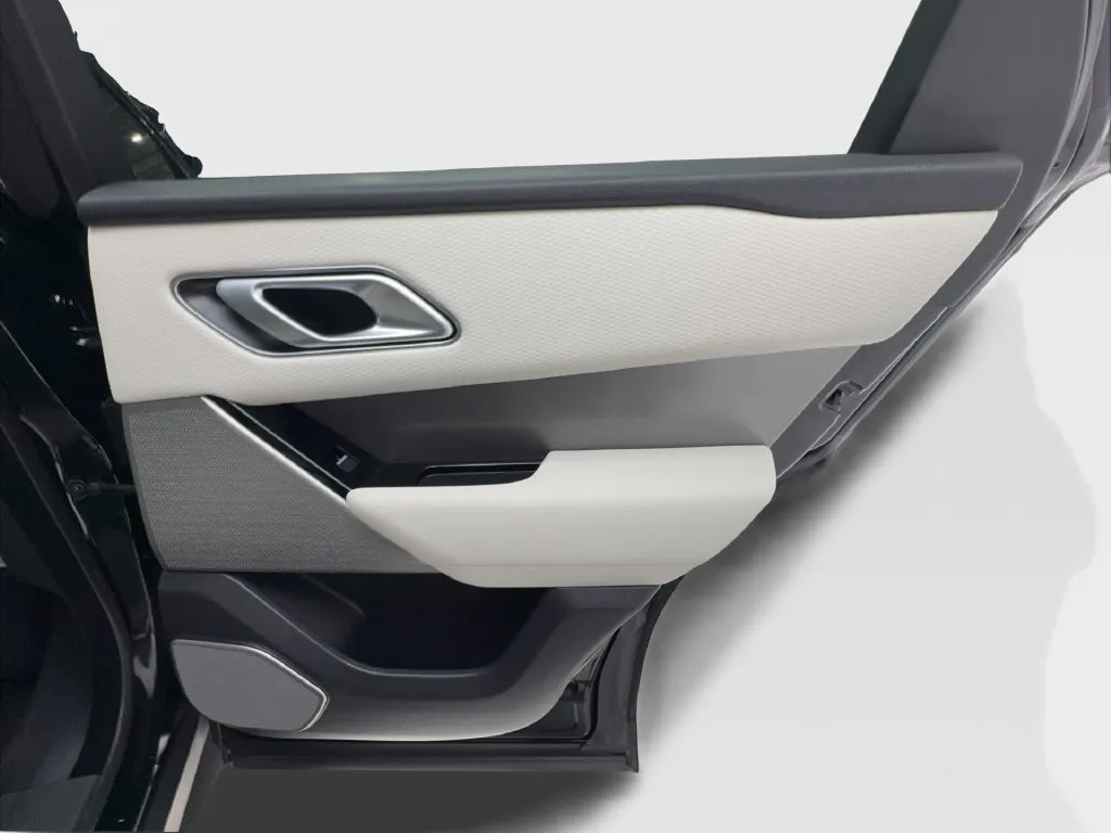 Land Rover Range Rover Velar photo 33