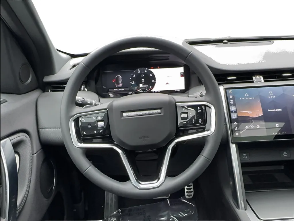 Land Rover Discovery Sport photo 37