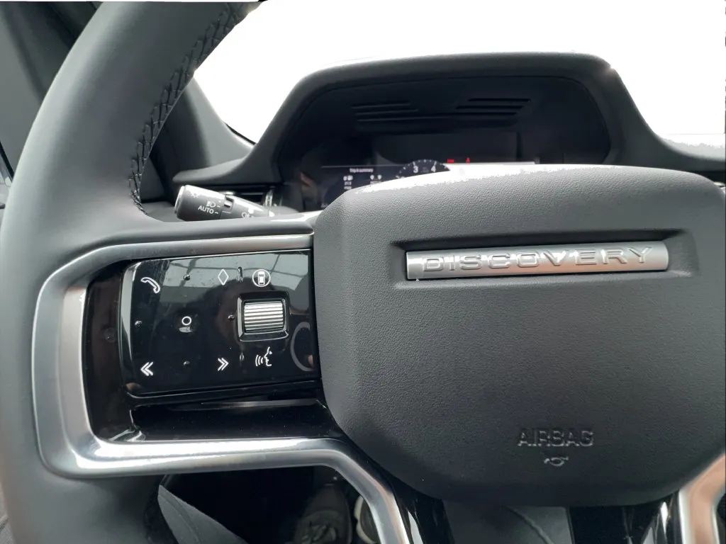 Land Rover Discovery Sport photo 42