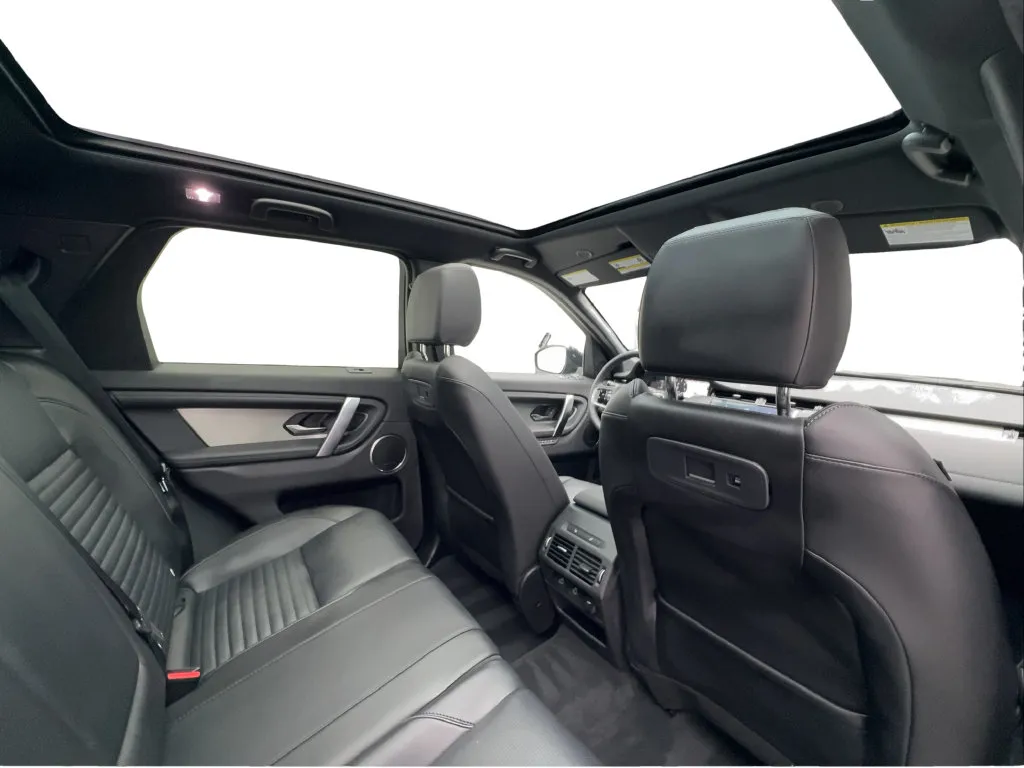 Land Rover Discovery Sport photo 29