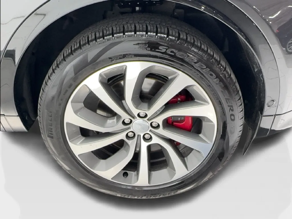 Land Rover Discovery Sport photo 15